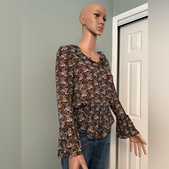 Women's Michael Kors Floral Silk Shirt with small ruffles and Gold Button, Small - Picture 3 of 15